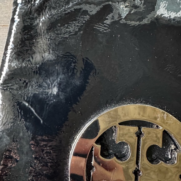 Black Patent Leather Tory Burch Clutch - Picture 8 of 13